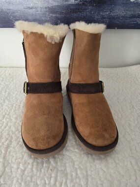 Uggs Classic Boots - Chestnut - Size US 7 - Freshly Cleaned!